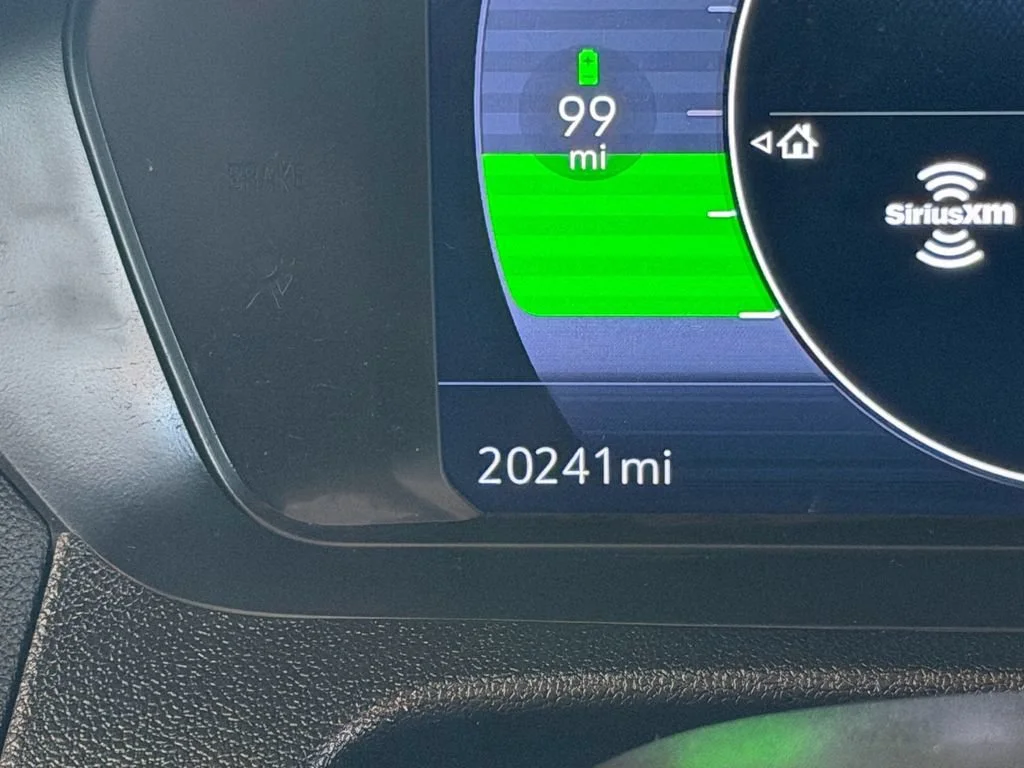 Used 2023 SUMMIT WHITE Chevrolet 2LT image 26