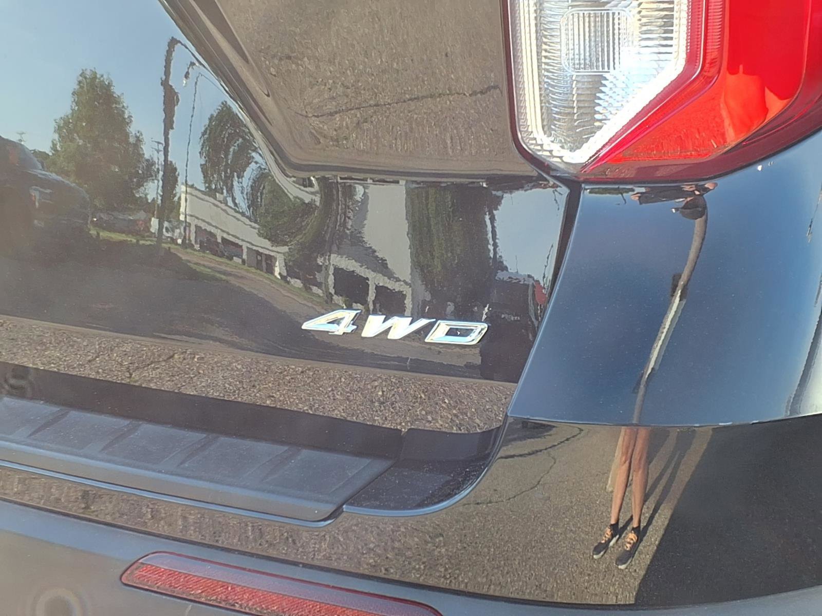Certified Used 2024 Agate Black Metallic Ford XLT image 25