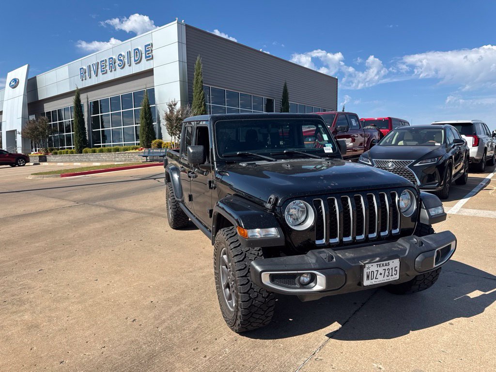 Used 2023 Black Jeep Overland image 1