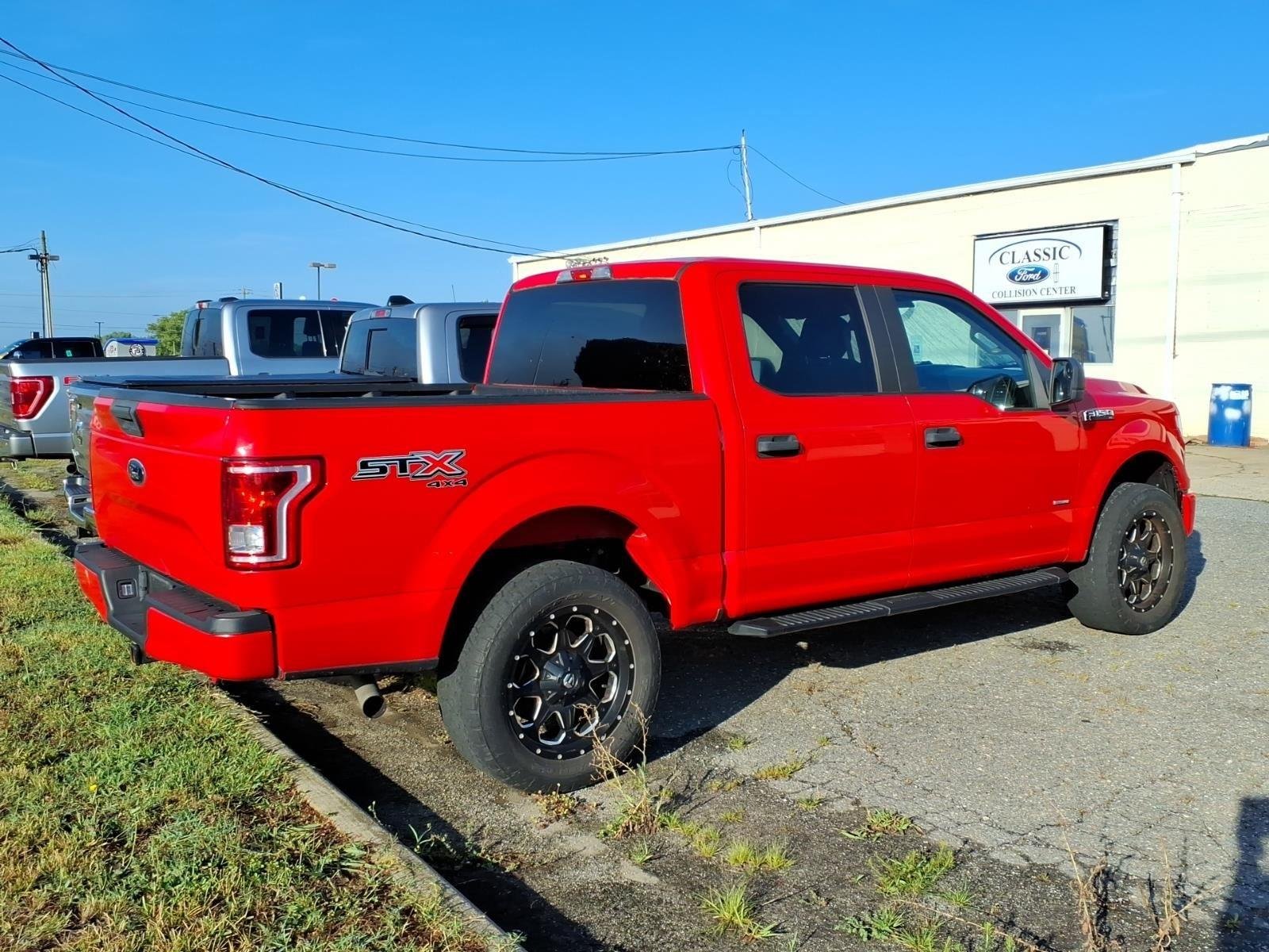Used 2017 Race Red Ford XL image 5