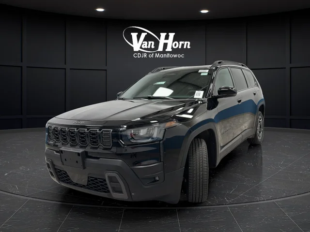 New 2026 Diamond Black Crystal Pearl-Coat Exterior Paint Jeep Limited image 3