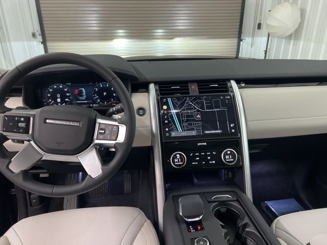 2026 Land Rover Discovery S - Photo 17