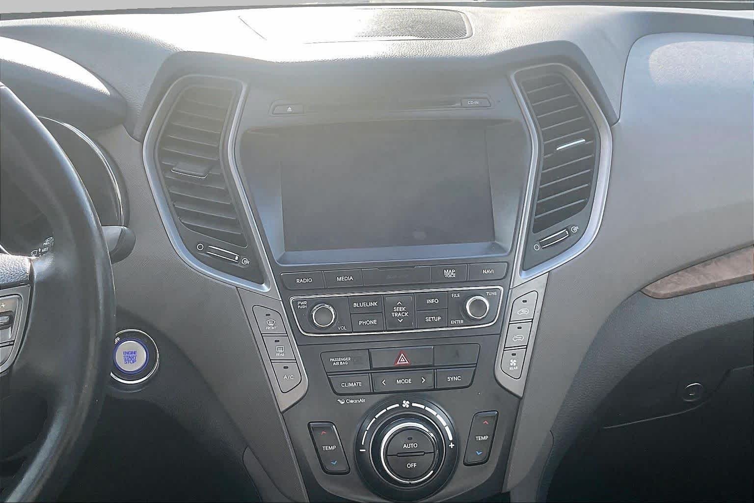 Pre-Owned 2017 Hyundai Santa Fe Limited Ultimate