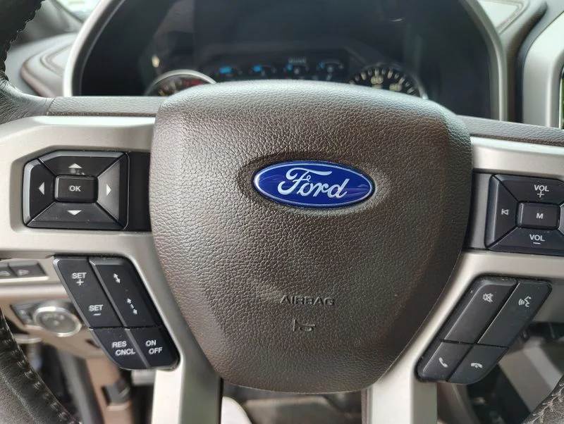 Used 2015  Ford King Ranch image 13