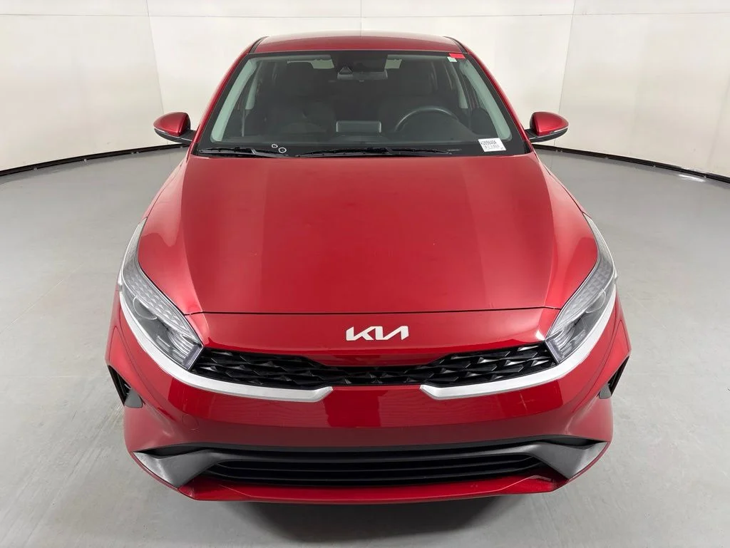 Used 2024 Red Kia LXS image 3