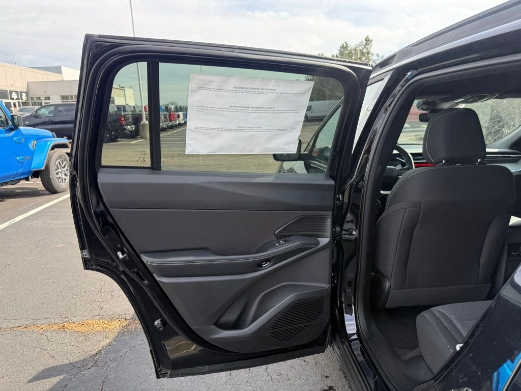 2026 Jeep Cherokee Laredo - Photo 30