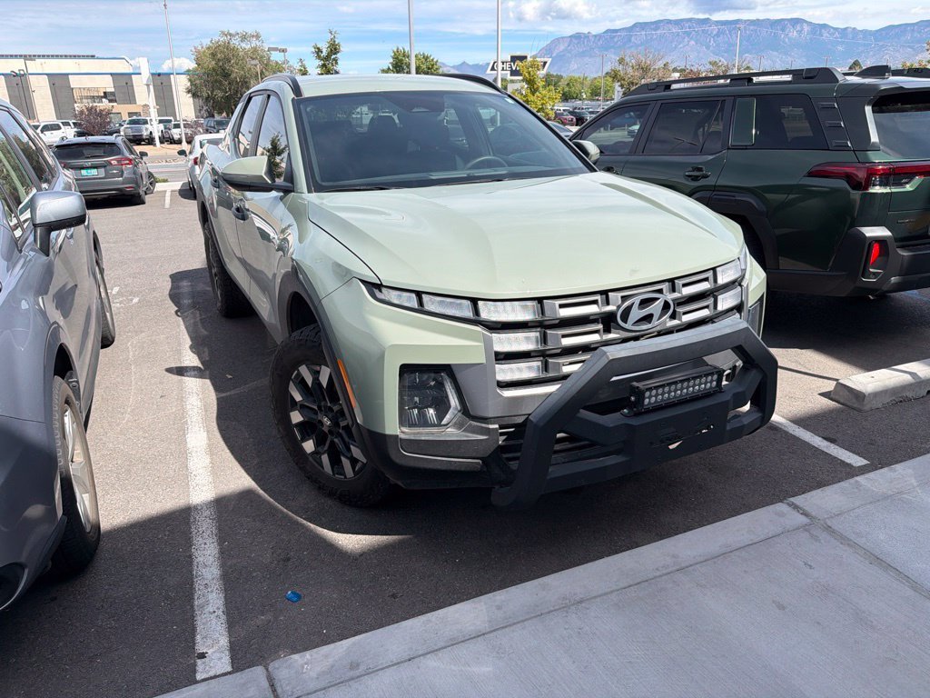 Used 2025 Green Hyundai SEL image 3