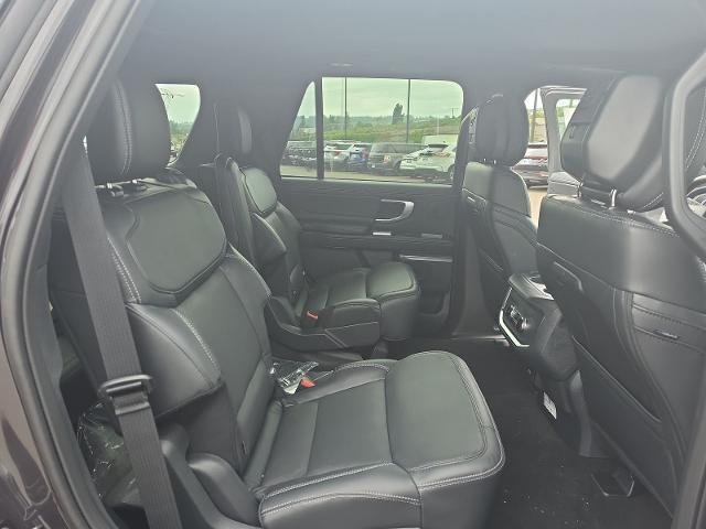 New 2026 Dark Matter Gray Metallic Ford Platinum® image 33
