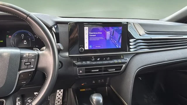 Used 2025  Toyota LE image 11