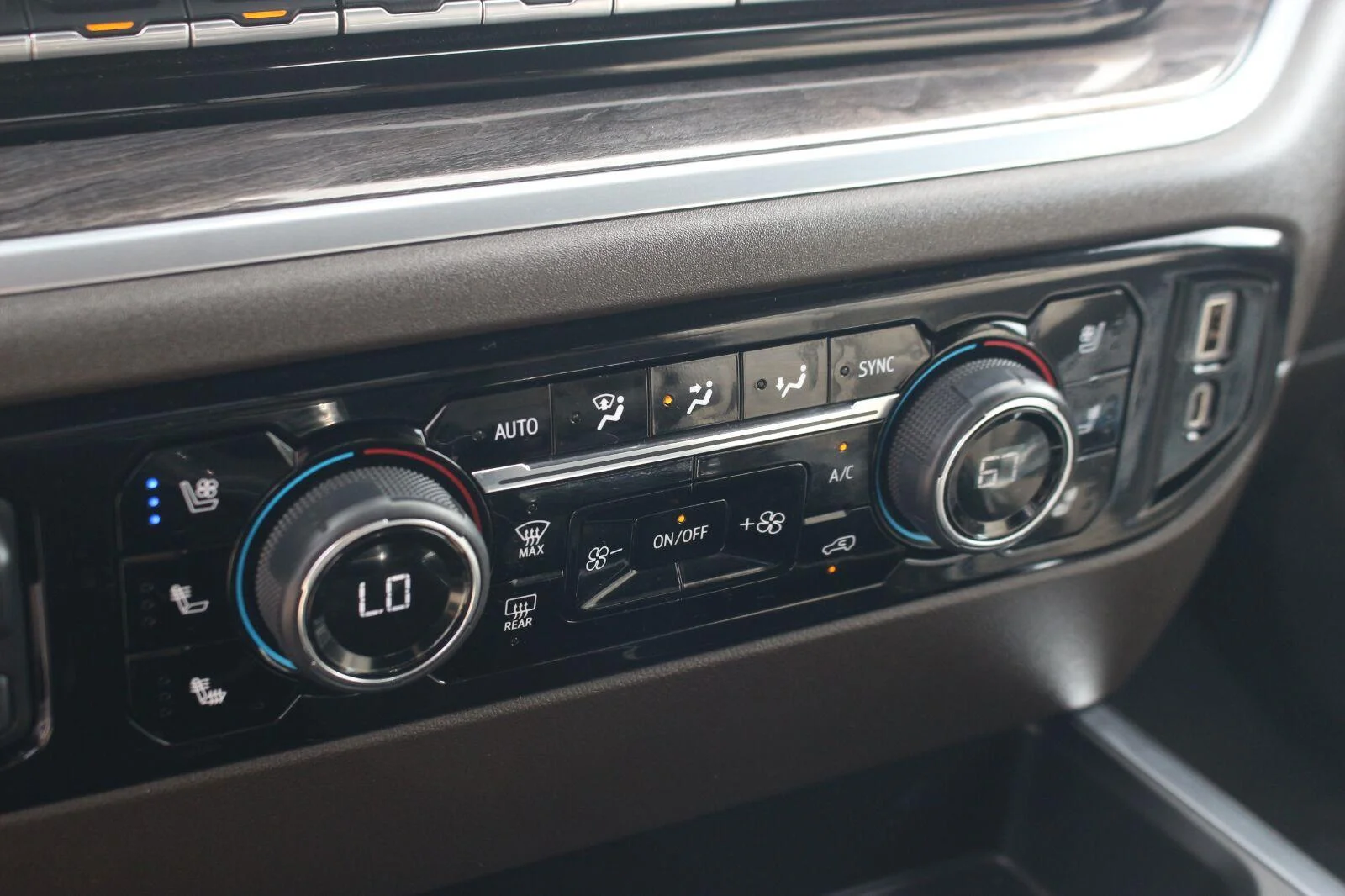 Used 2022 Northsky Blue Metallic Chevrolet LTZ image 28