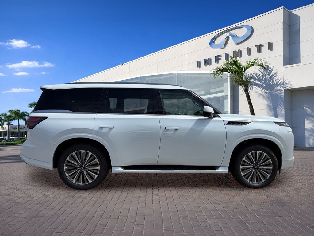 New 2027 RADIANT WHITE INFINITI Luxe 2WD image 8