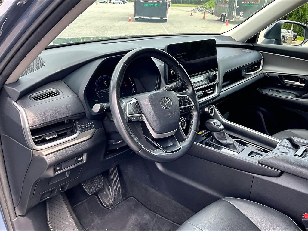 Used 2024 White Toyota XLE image 8