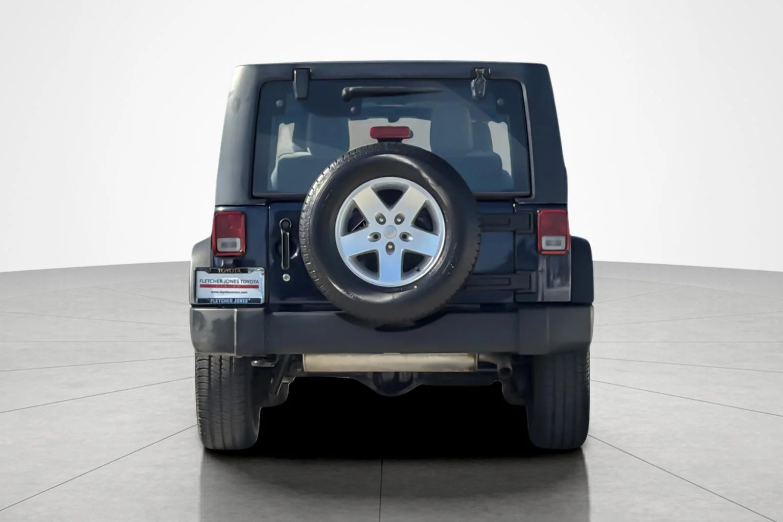 Used 2013 TRUE BLUE PEARLCOAT Jeep Sport image 4