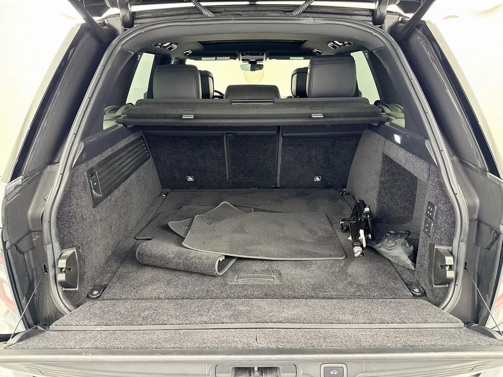 Used 2021 Gray Land Rover P525 Westminster image 27