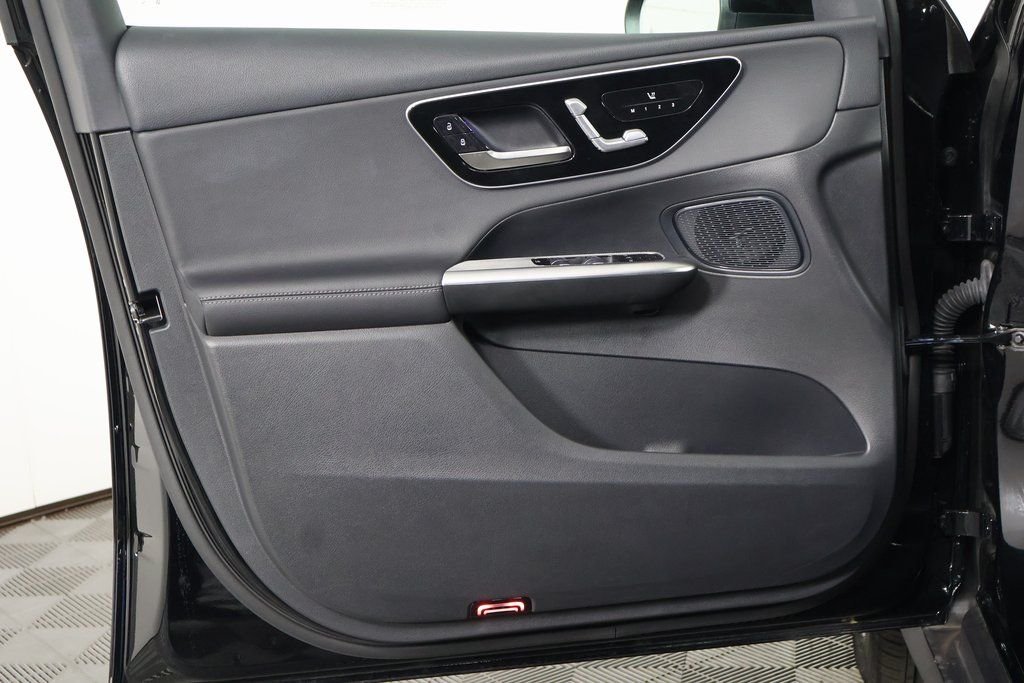 Certified Used 2026 Black Mercedes-Benz GLC 300 image 12