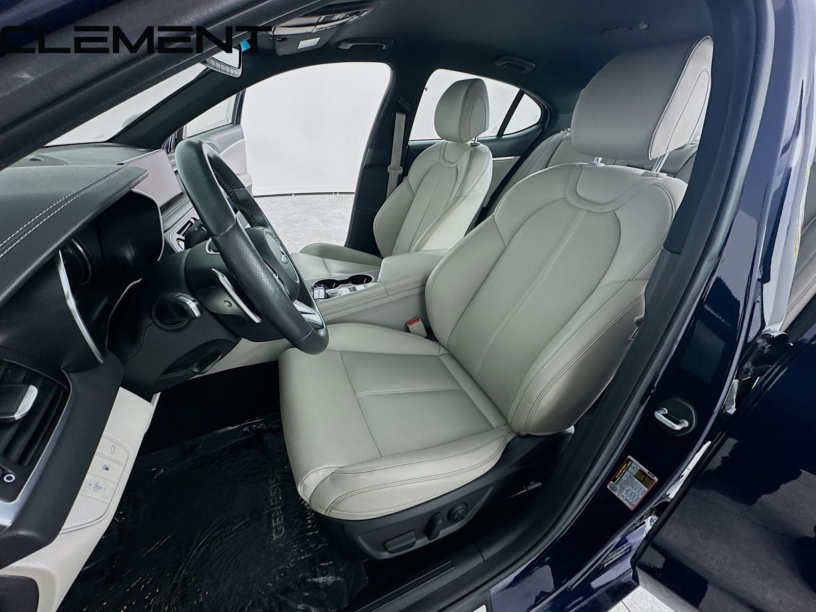 2023 GENESIS G70 Standard - Photo 29