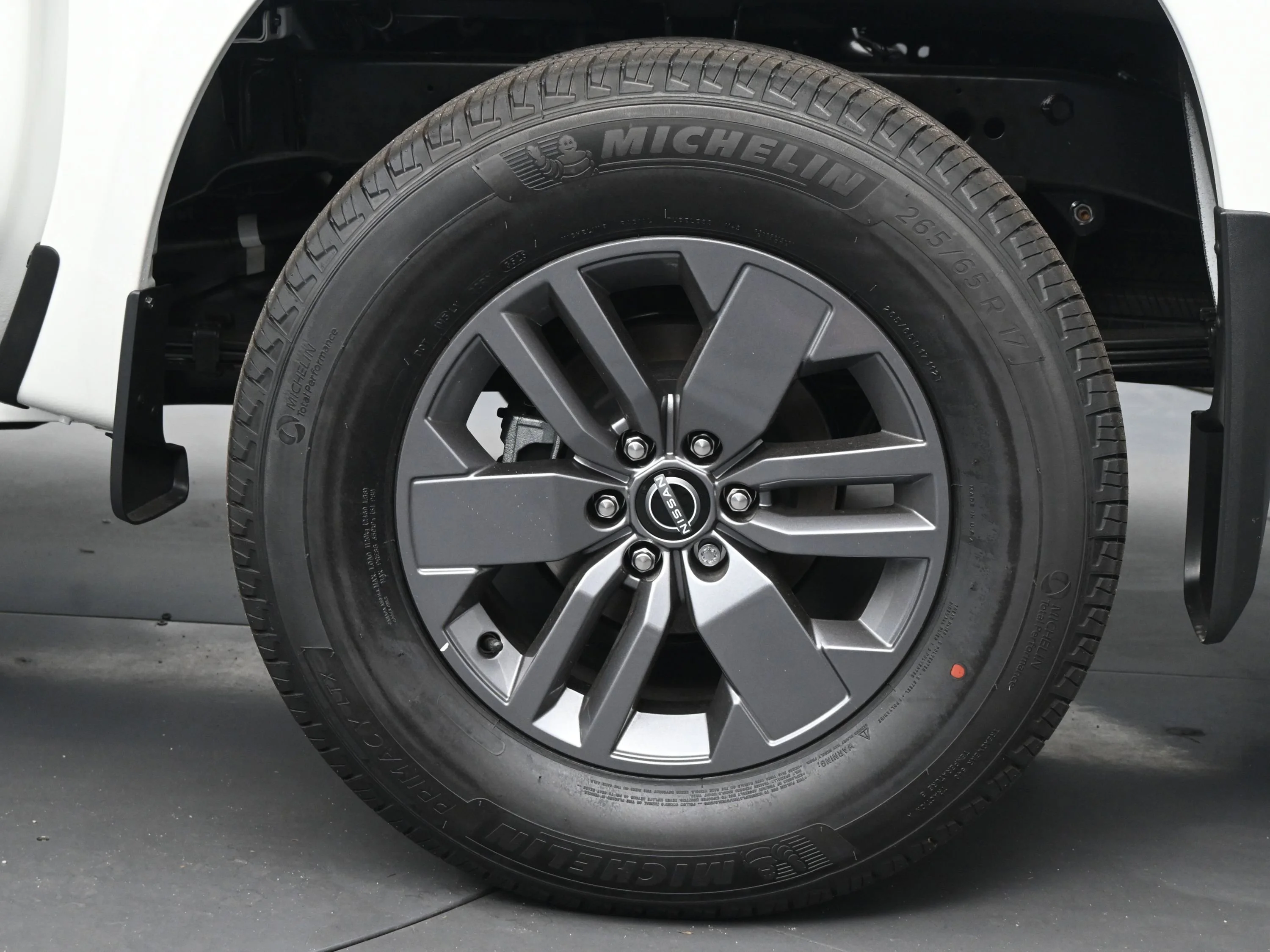 New 2026 Glacier White Nissan Crew Cab SV image 20