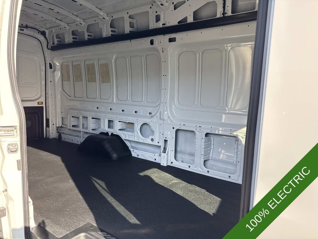Used 2022 White Ford Electric image 11