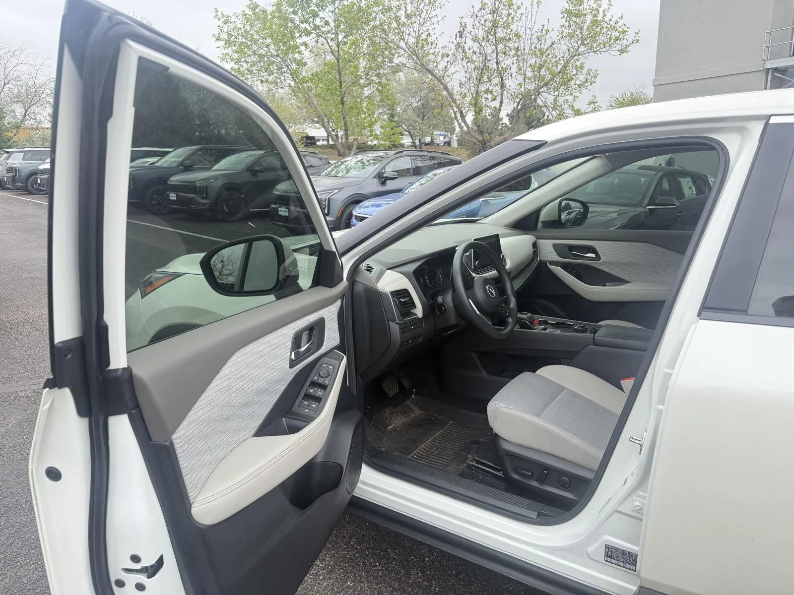 Used 2023 Pearl White Tricoat Nissan SV image 3