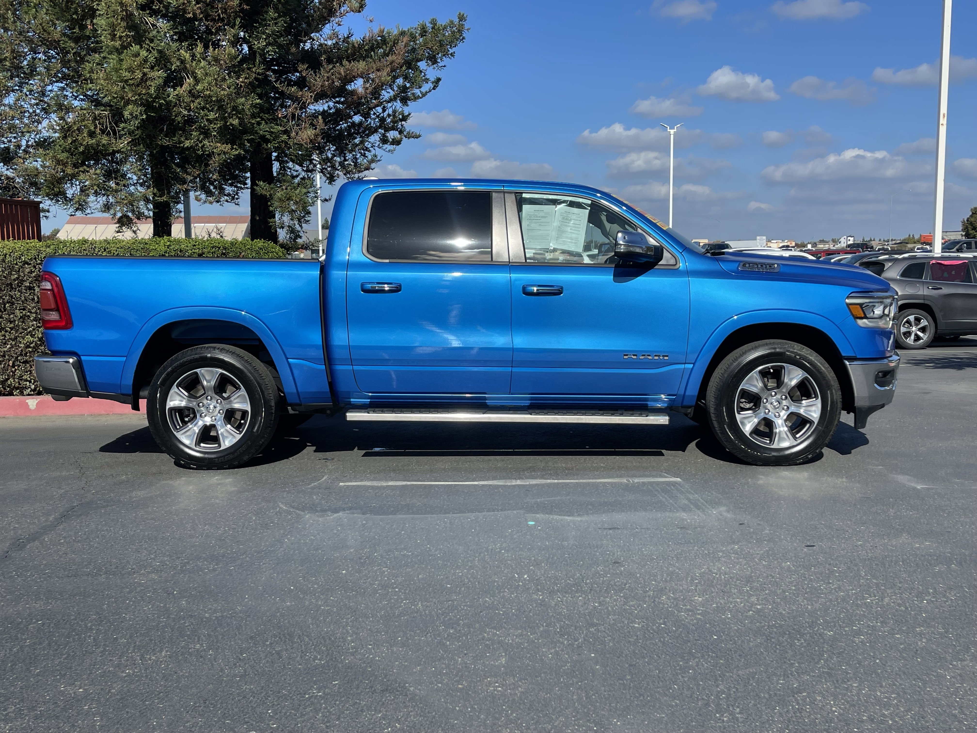 View vehicle photo 7