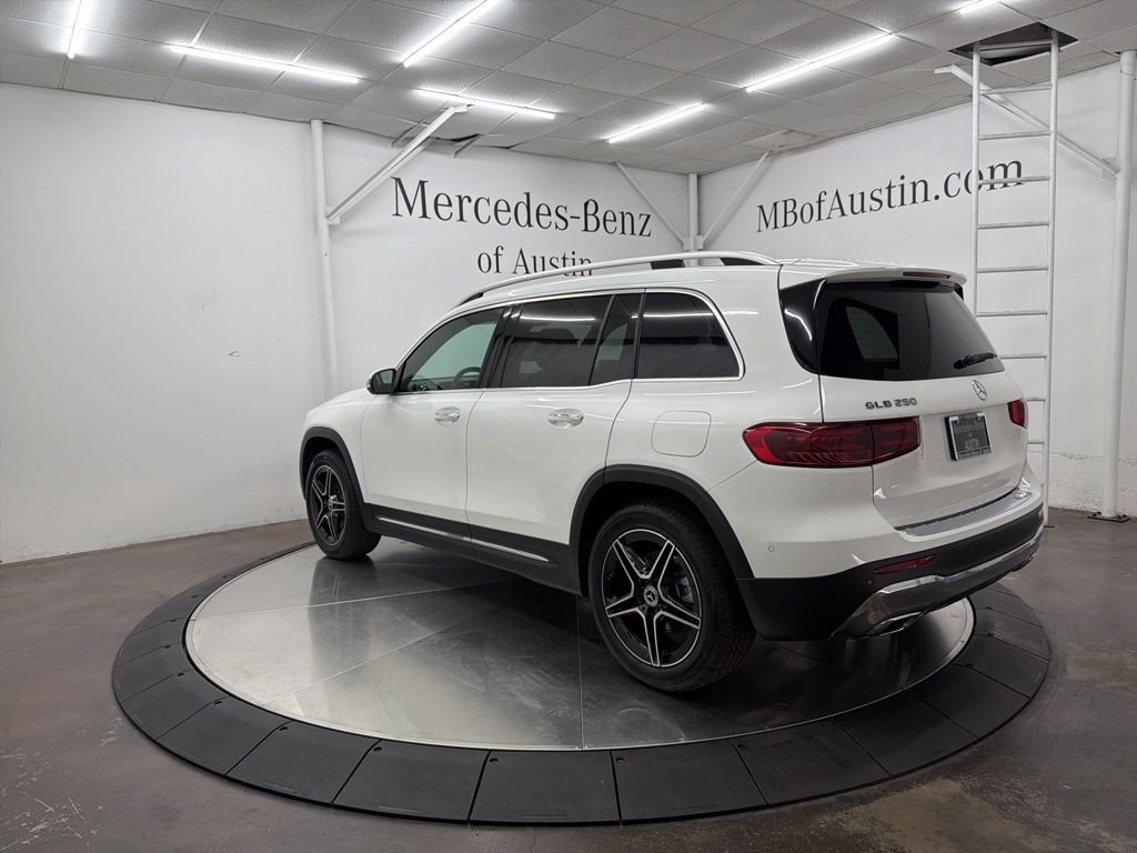 Used 2026 Polar White Mercedes-Benz GLB 250 image 5