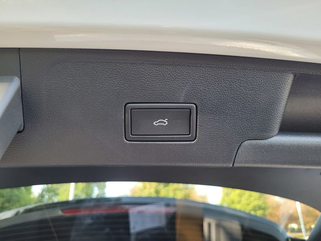 New 2026 White/off-white Volkswagen 2.0T SEL Premium R-Line image 26