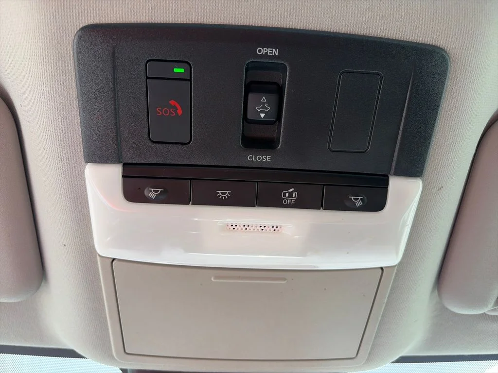 Used 2022 Blue Nissan SR image 33