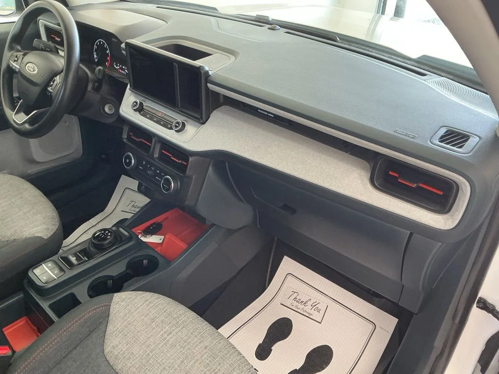 Used 2022 Oxford White Ford XLT image 30