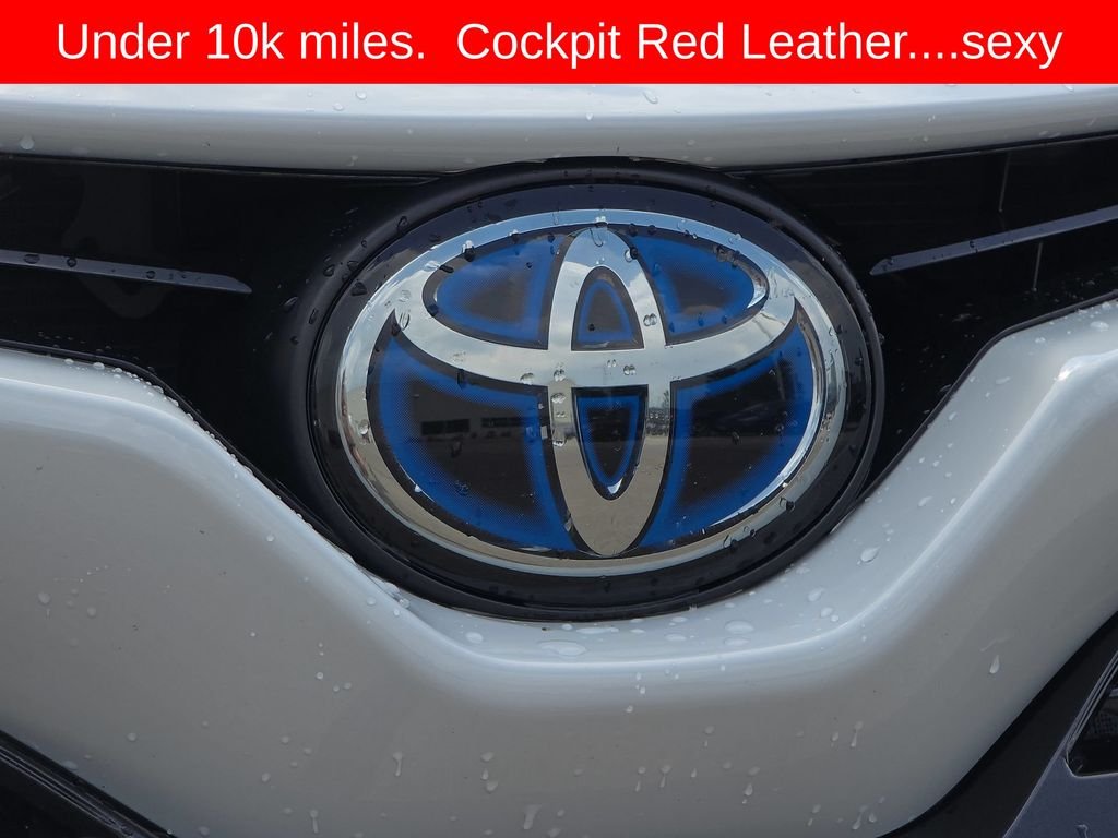 Used 2022 White Toyota XSE image 35