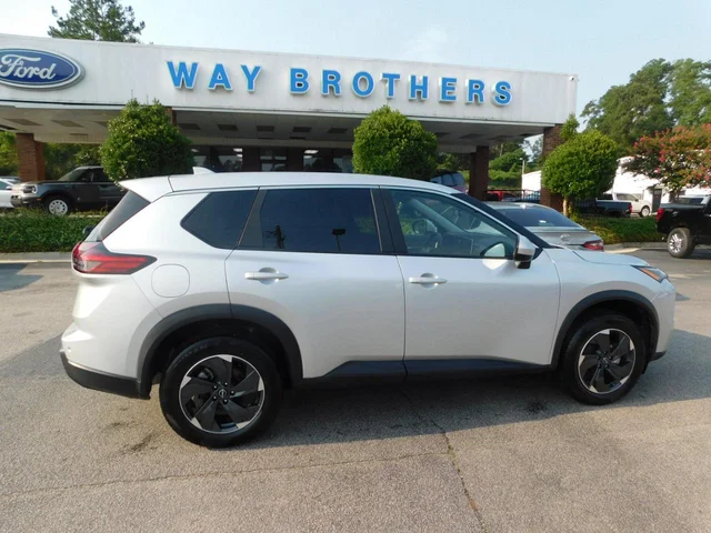 2025 Nissan Rogue AWD SV