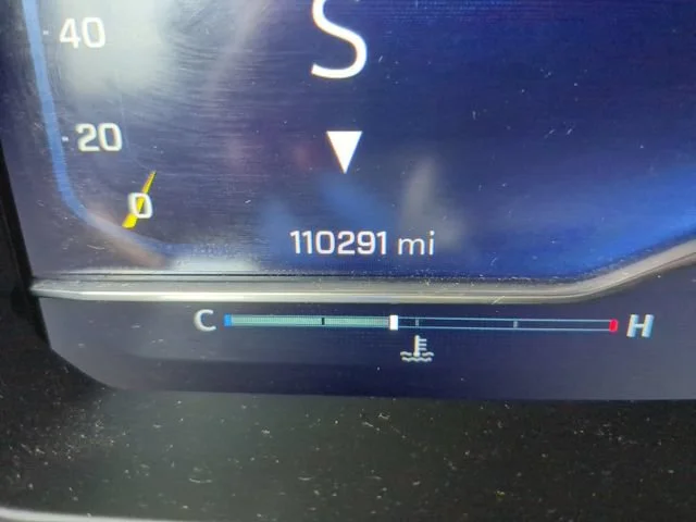 Used 2022 Summit White Chevrolet RST image 20