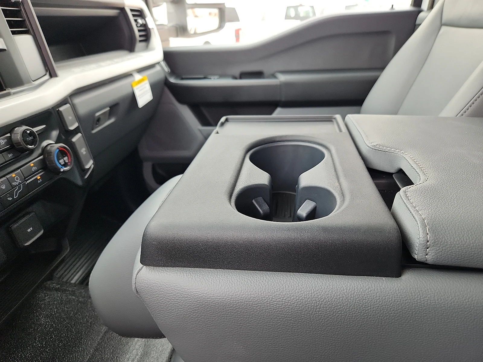 New 2026 Oxford White Ford XL image 25