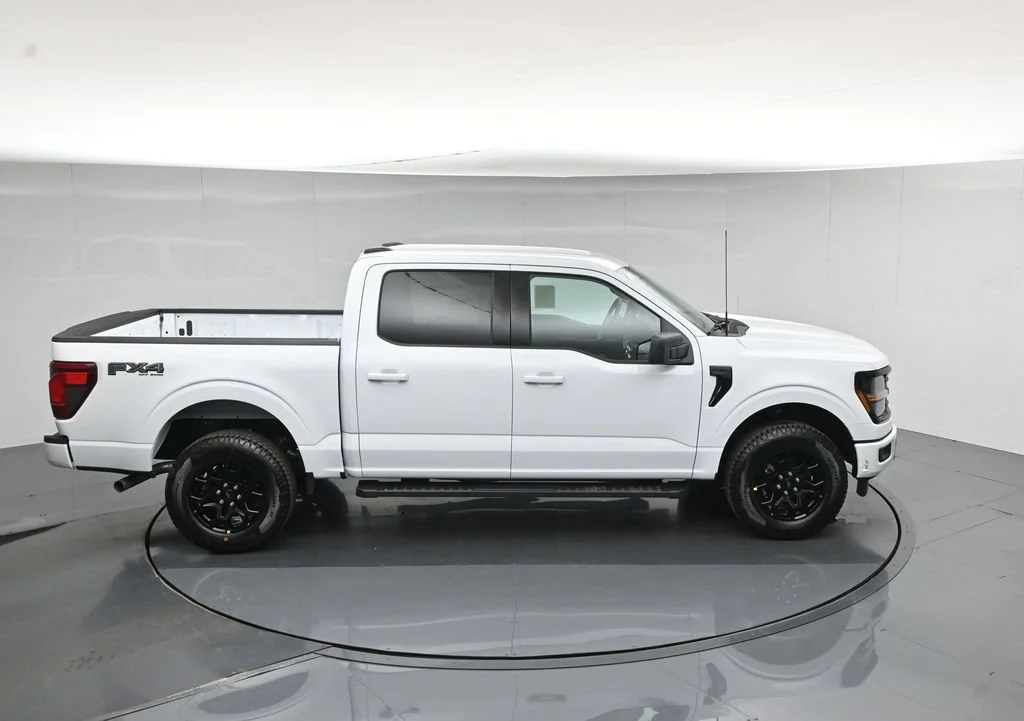New 2026 White Ford XLT image 40
