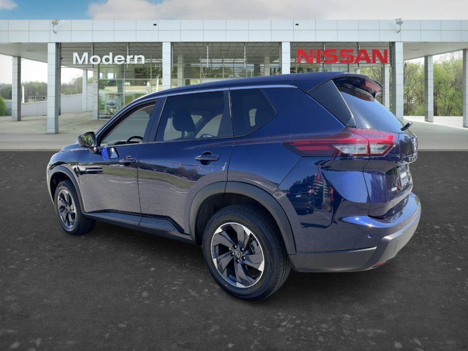 Used 2025 Deep Ocean Blue Pearl Nissan SV image 3