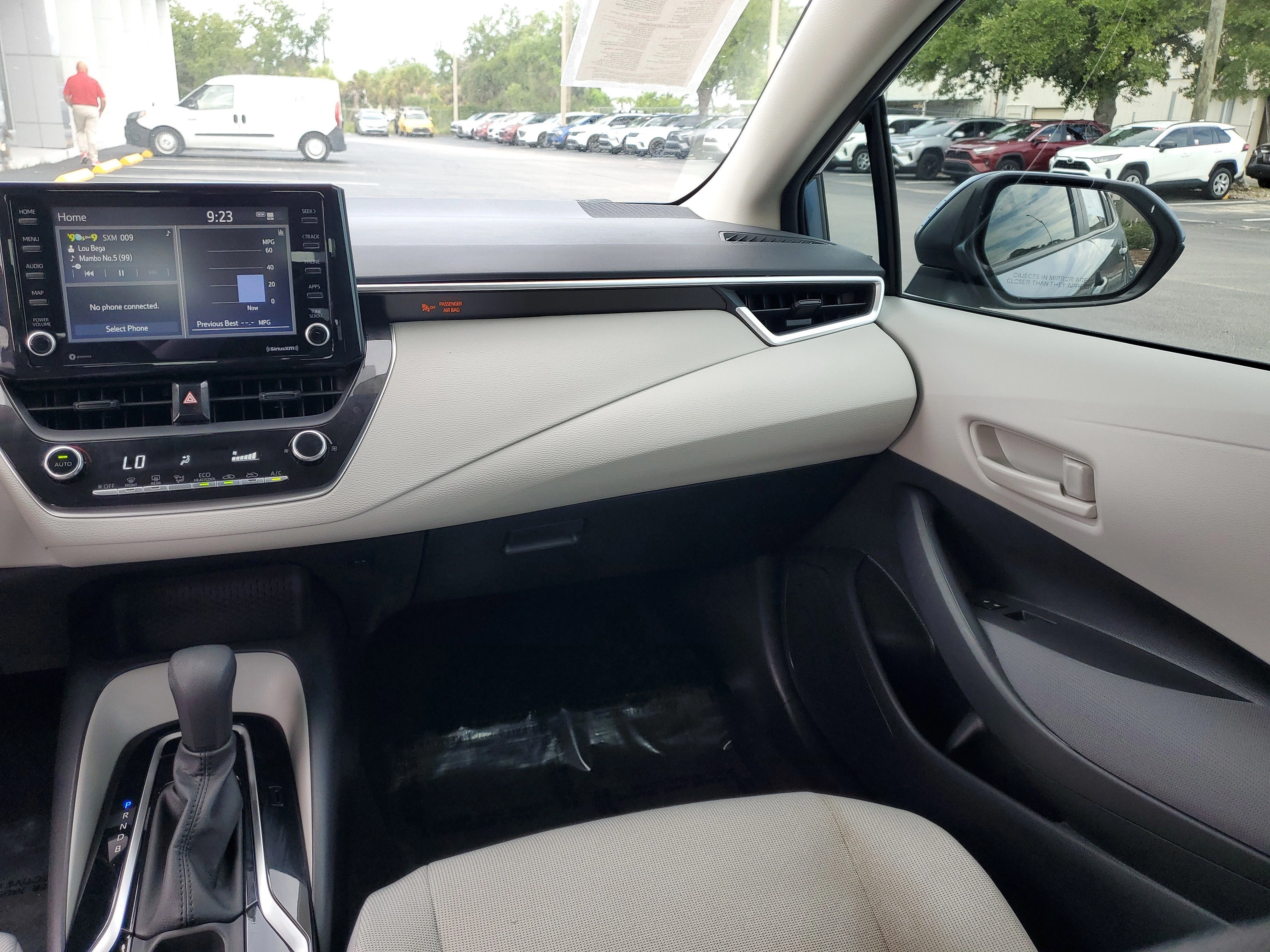 Used 2022  Toyota LE image 13