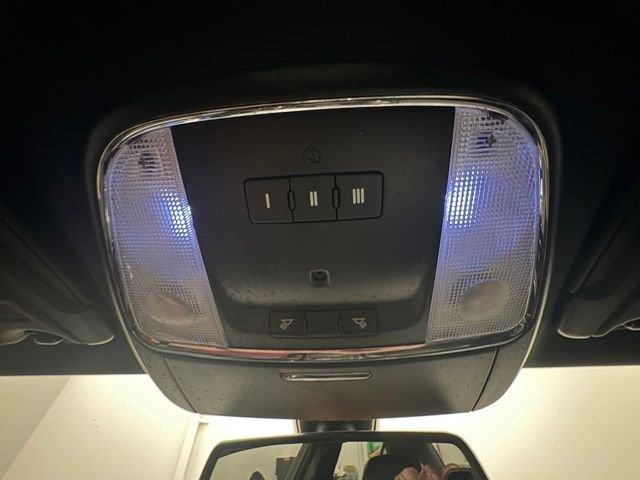 Used 2019 White Chrysler S image 42