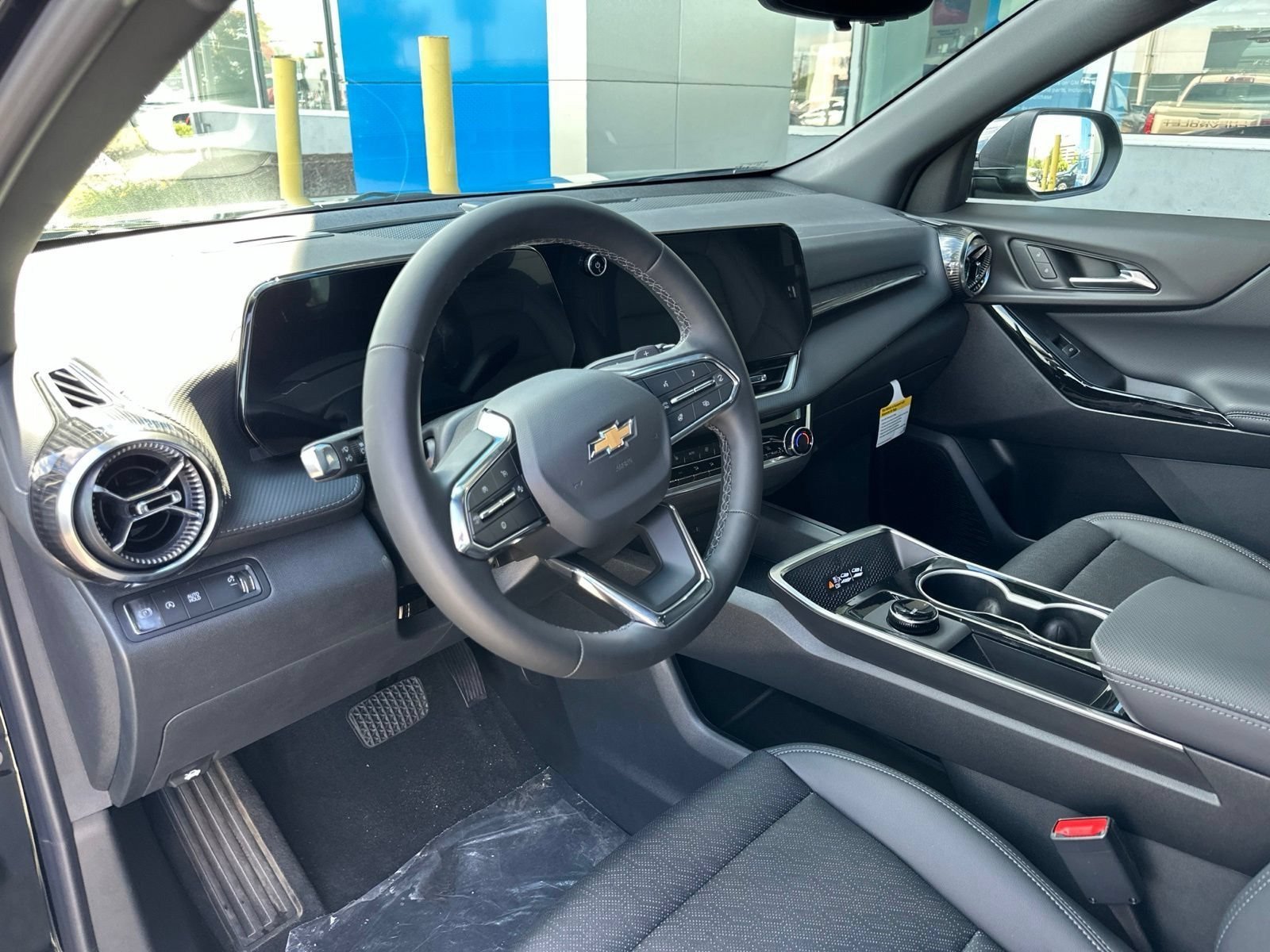2026 Chevrolet Equinox LT - Photo 17