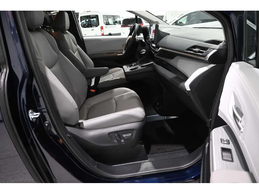 New 2026 BLUE Toyota XLE+ AWD Mobility Handicap Van image 15