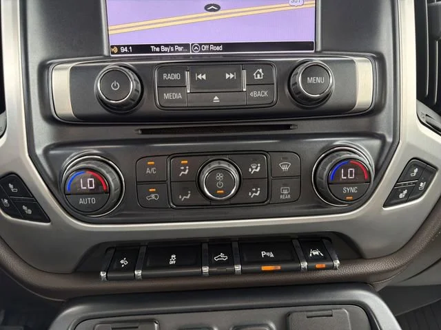Used 2018 RED QUARTZ TINTCOAT GMC SLT image 25