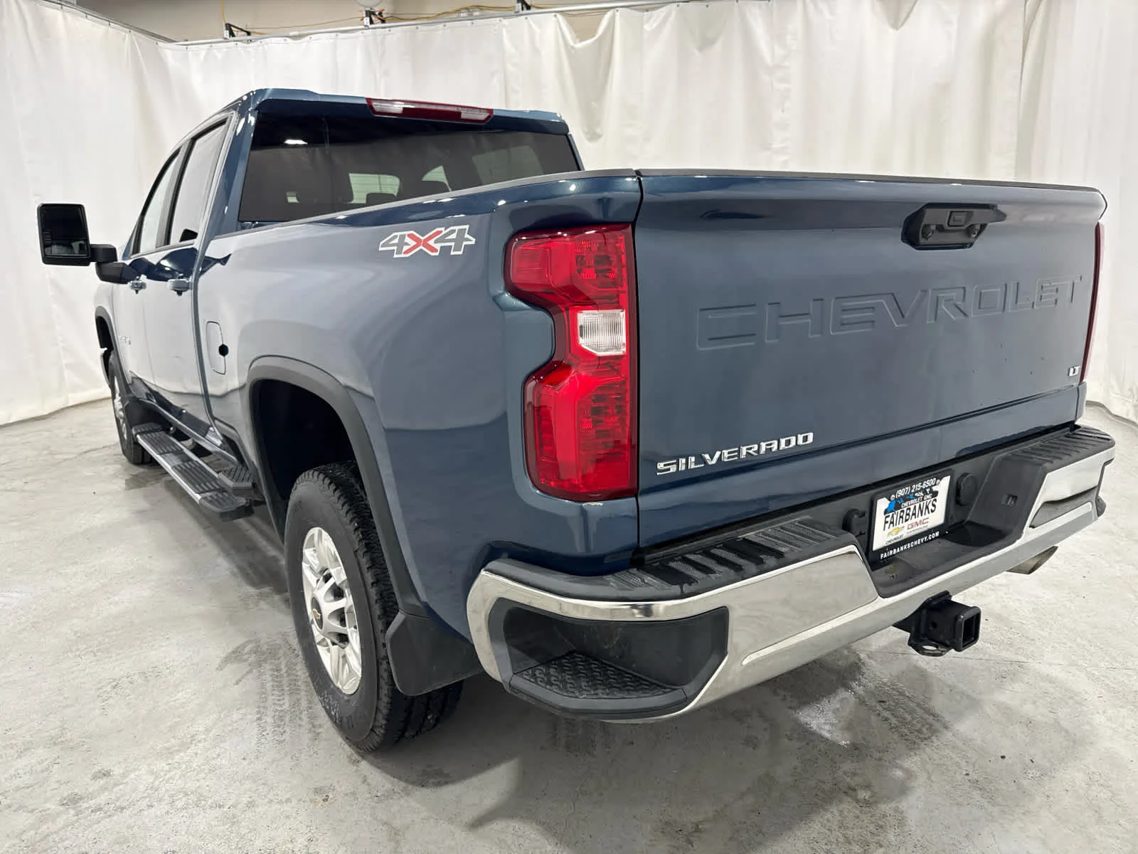 Used 2026 Lakeshore Blue Metallic Chevrolet LT image 3