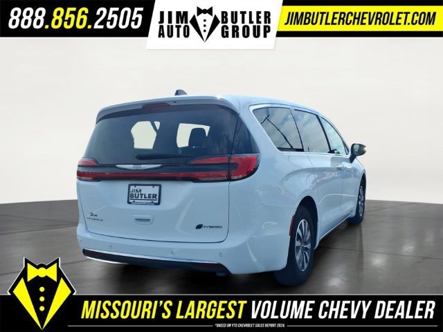 Used 2024  Chrysler Hybrid Select image 26