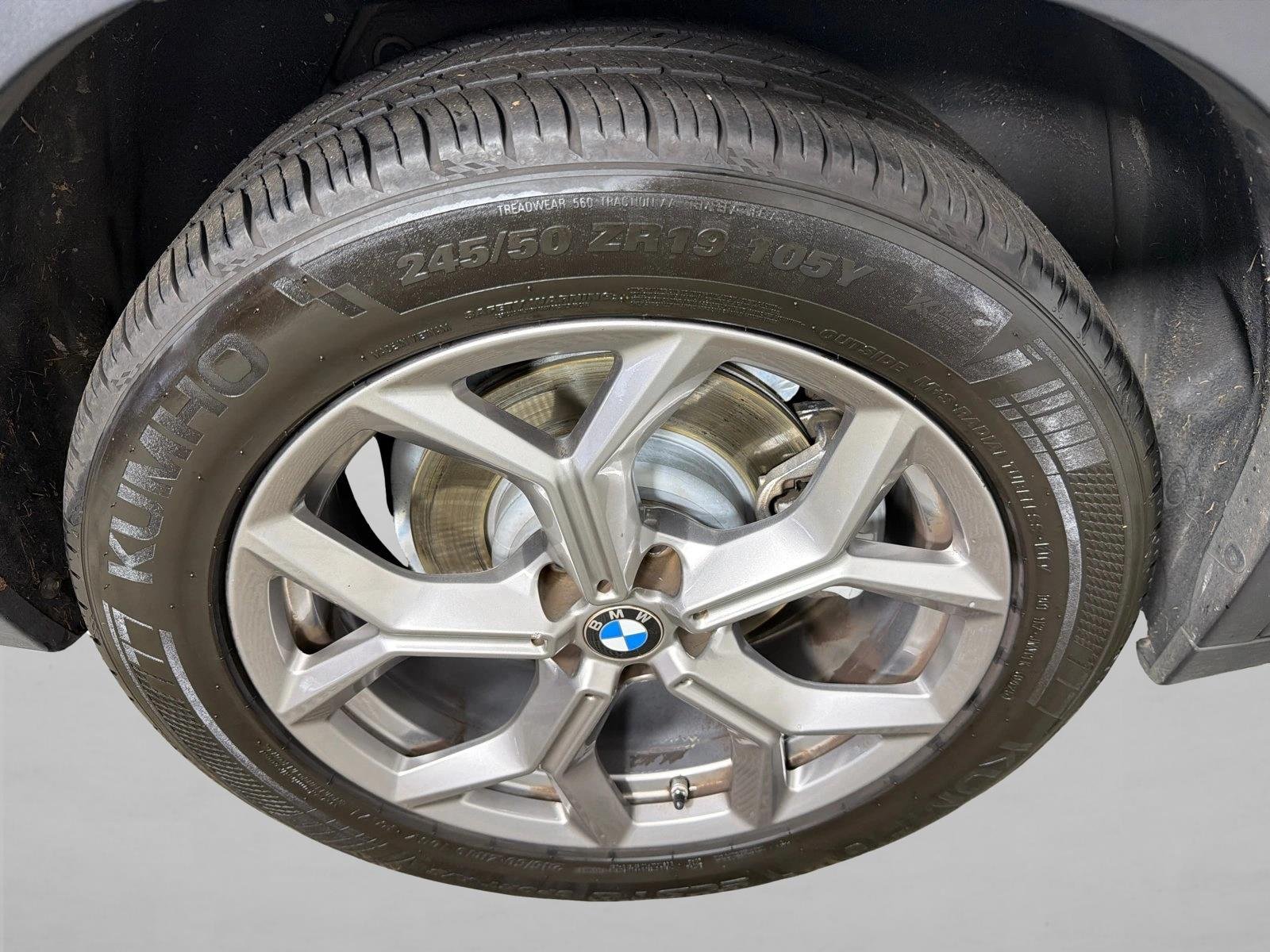 Used 2022 Alpine White BMW sDrive30i image 19