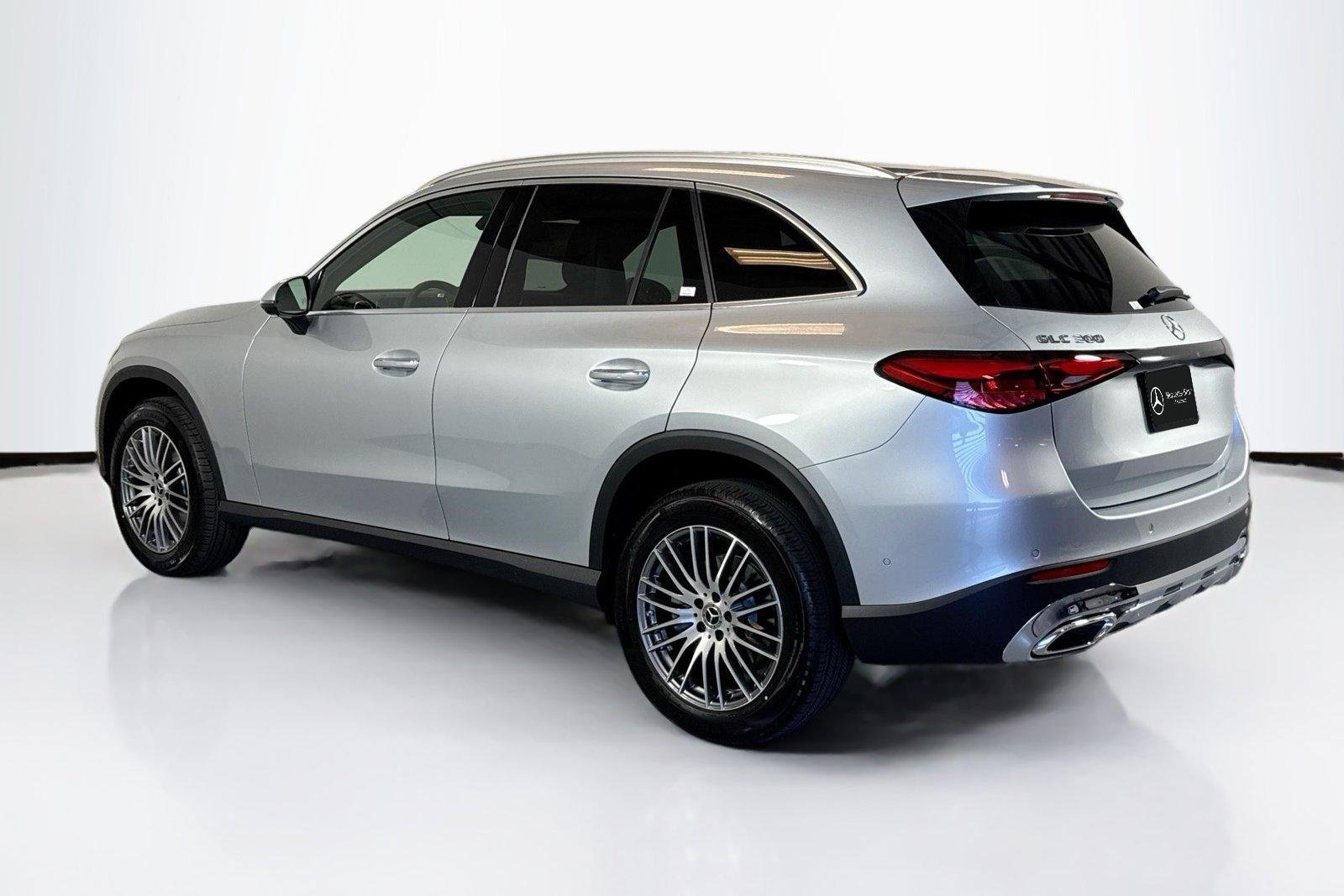 New 2026 Cirrus Silver Metallic Mercedes-Benz GLC 300 image 7