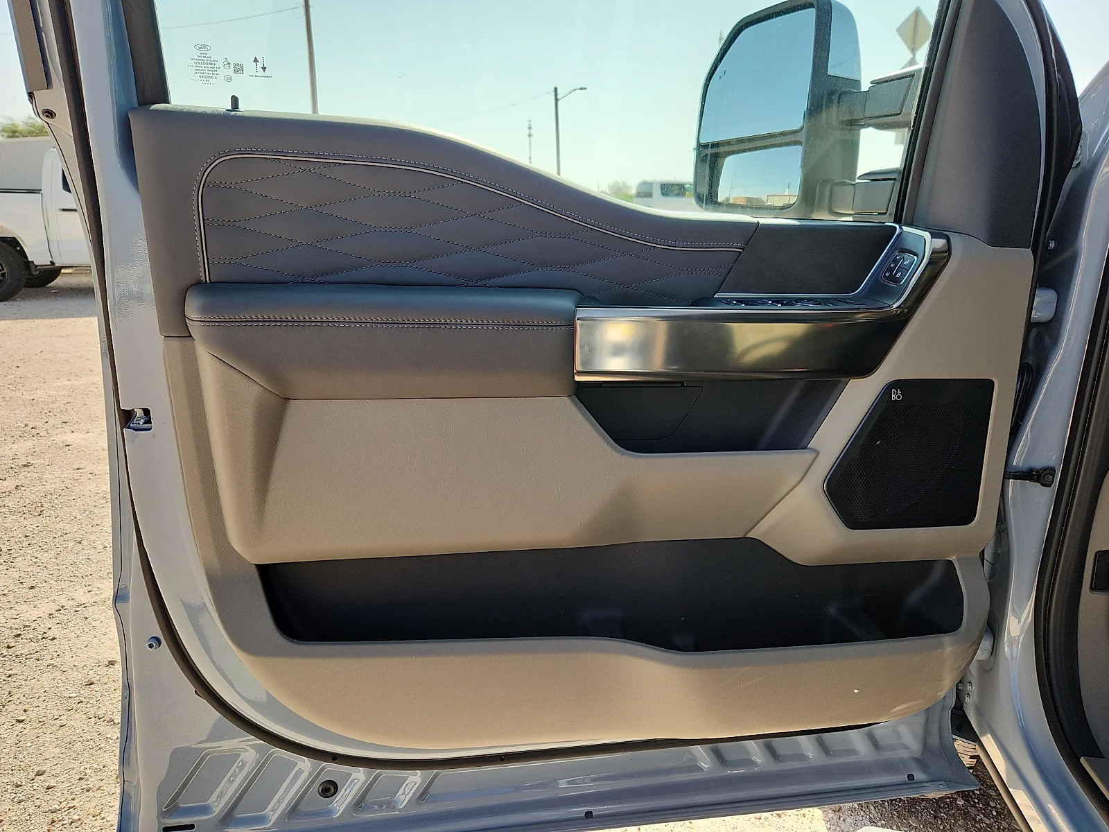 New 2026 Glacier Gray Metallic Tri-Coat Ford Platinum image 14