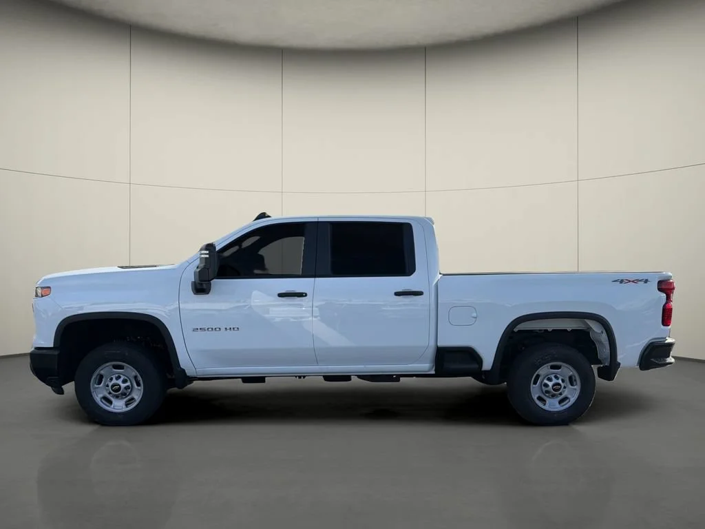 New 2026 Summit White Chevrolet WT image 4