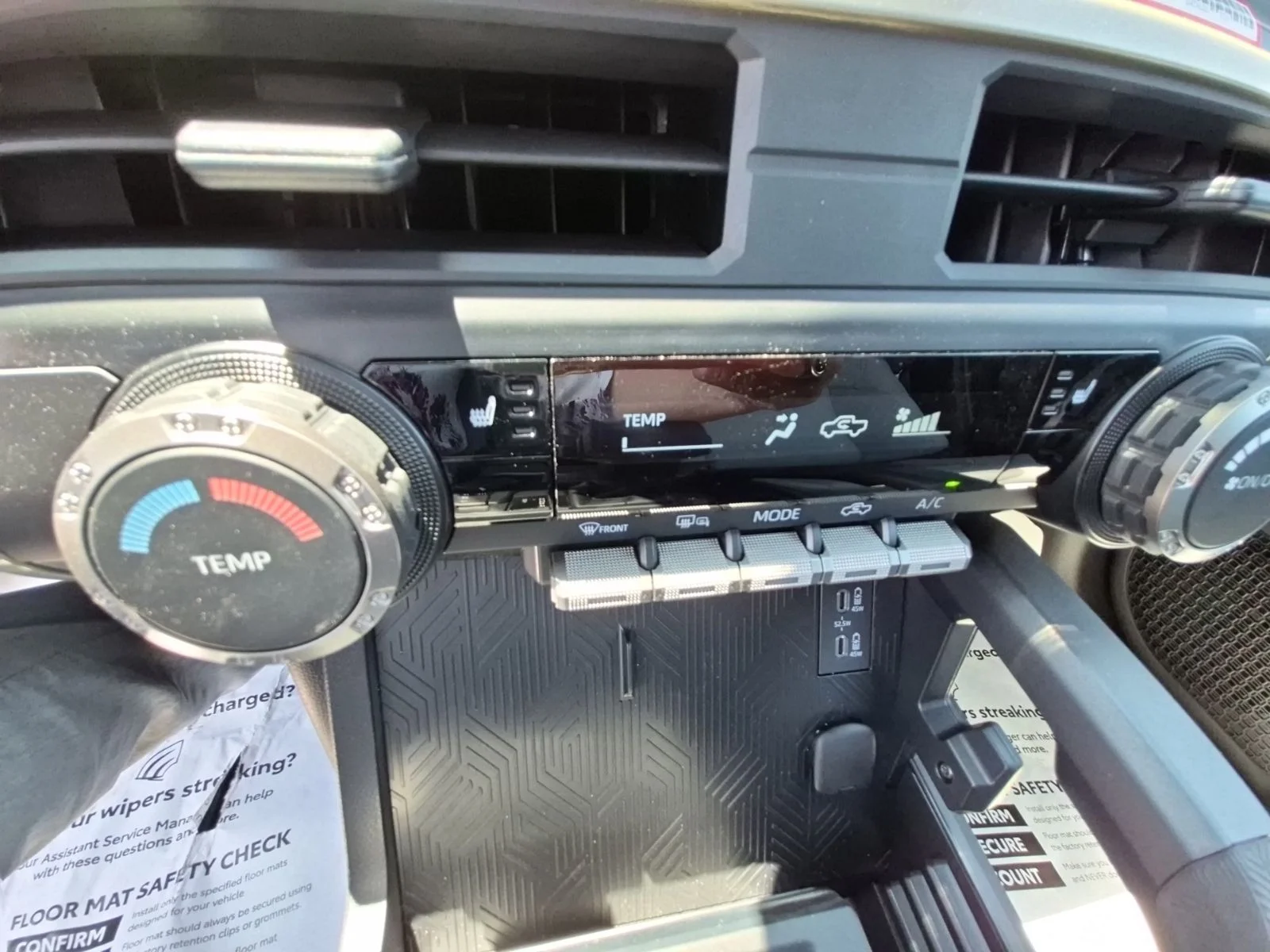 2026 Toyota Tacoma SR5 - Photo 25