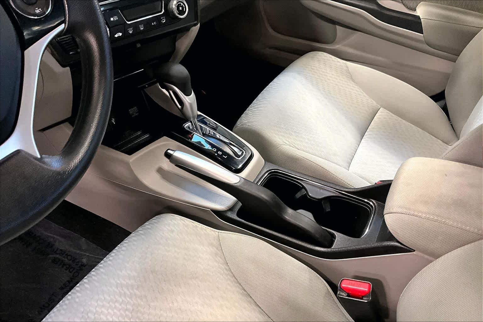 Used 2015 Alabaster Silver Metallic Honda EX image 11