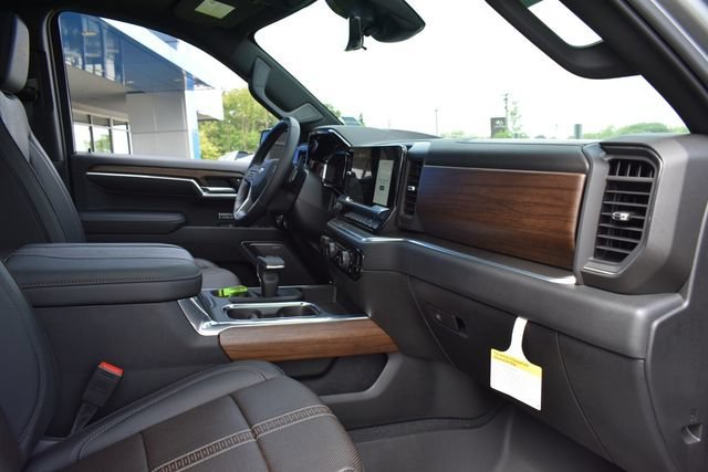 2026 Chevrolet Silverado 1500 High Country - Photo 14