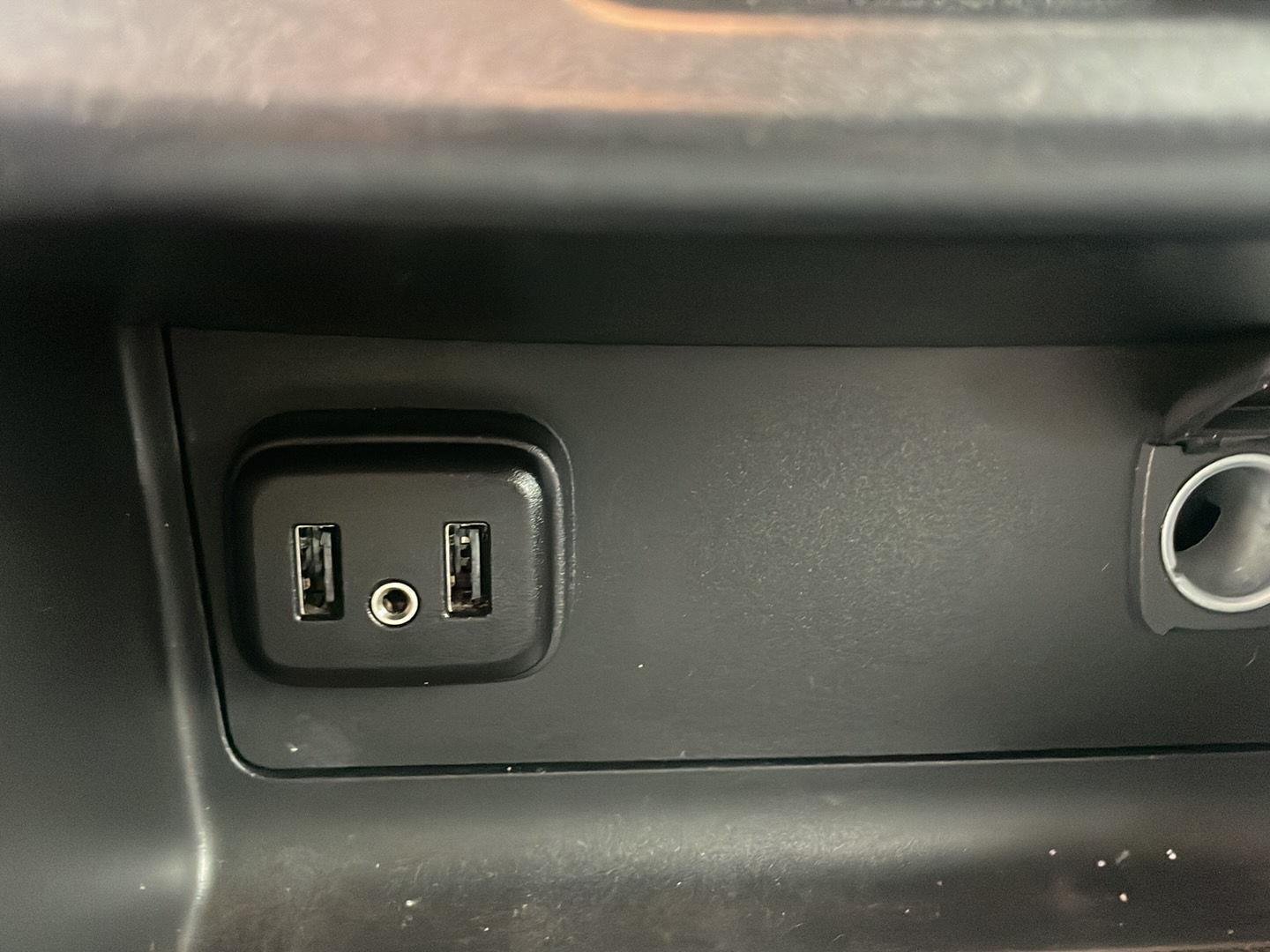 Used 2019 Kinetic Blue Metallic Chevrolet 4WD LT image 6