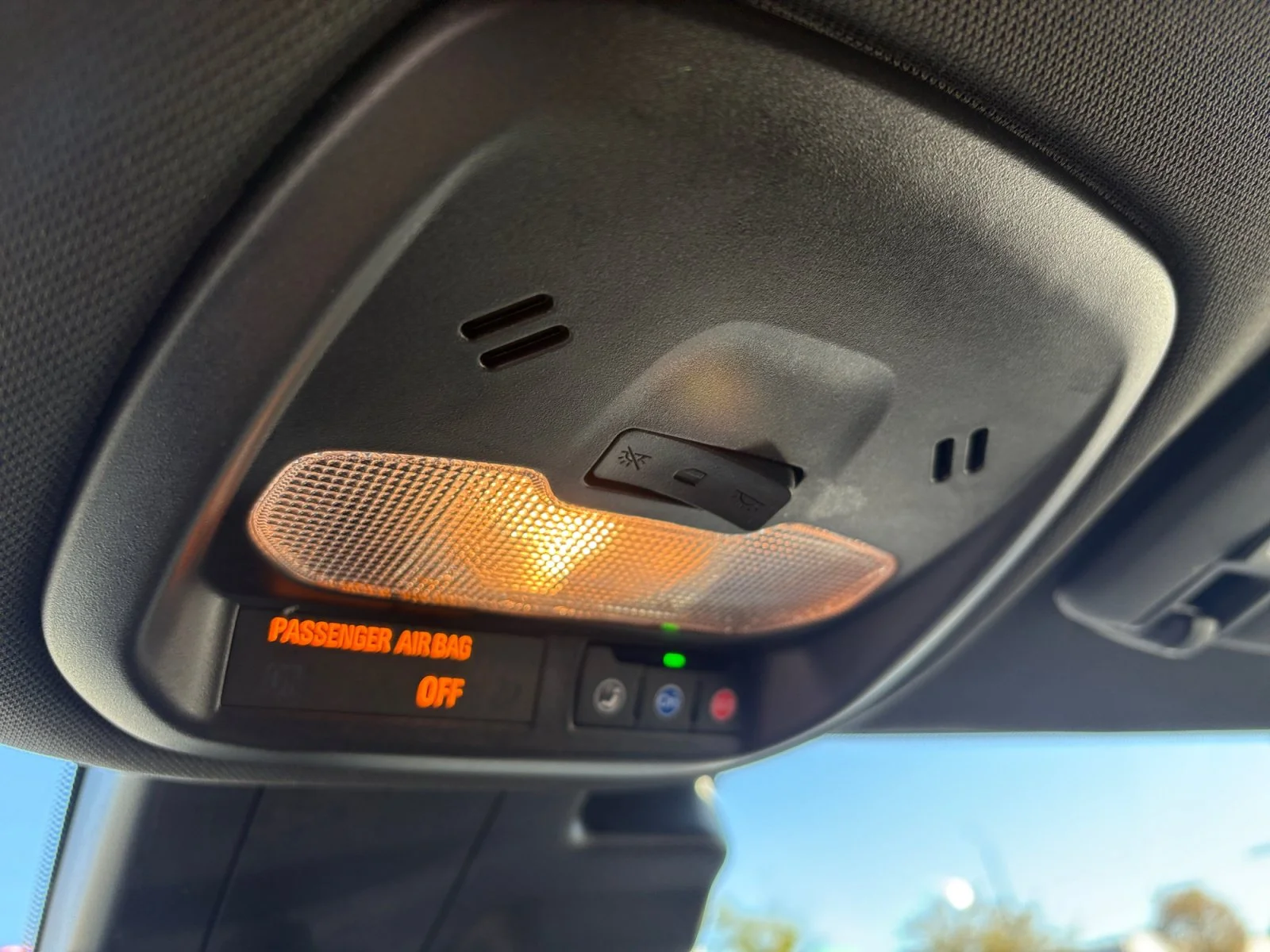 Used 2024 Summit White Chevrolet 2RS image 22